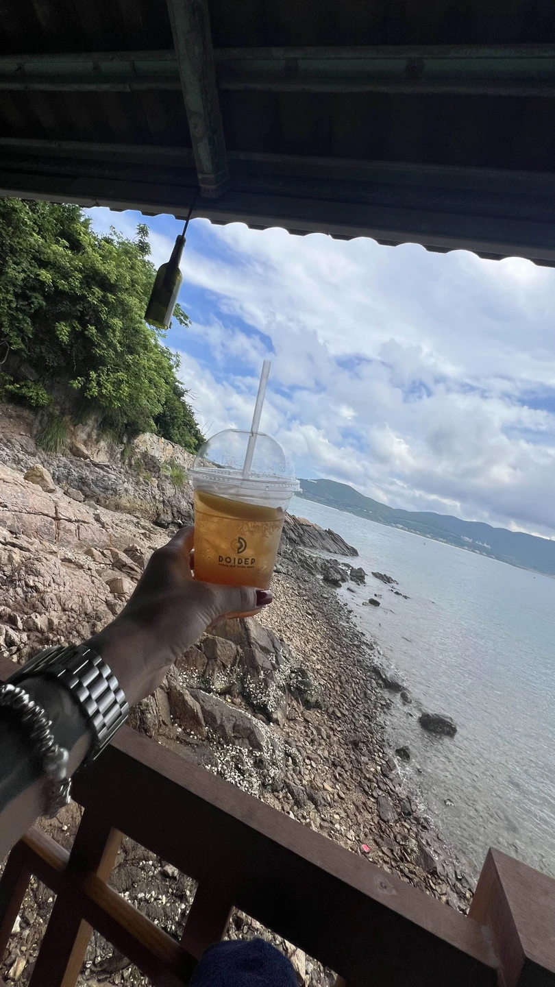 Спасибо огромное Юлии,за ее позитив. Девушка очень энергичная,классная,взбодрила нас с утра своей энергией!!!😎🤟Все было организовано,все вовремя,весело!!