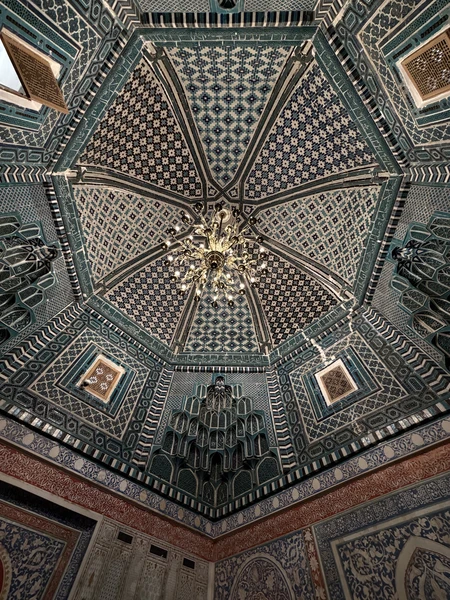 Тимура можно с полной уверенностью рекомендовать. Это не просто прекрасный экскурсовод, который владеет материалом, но и