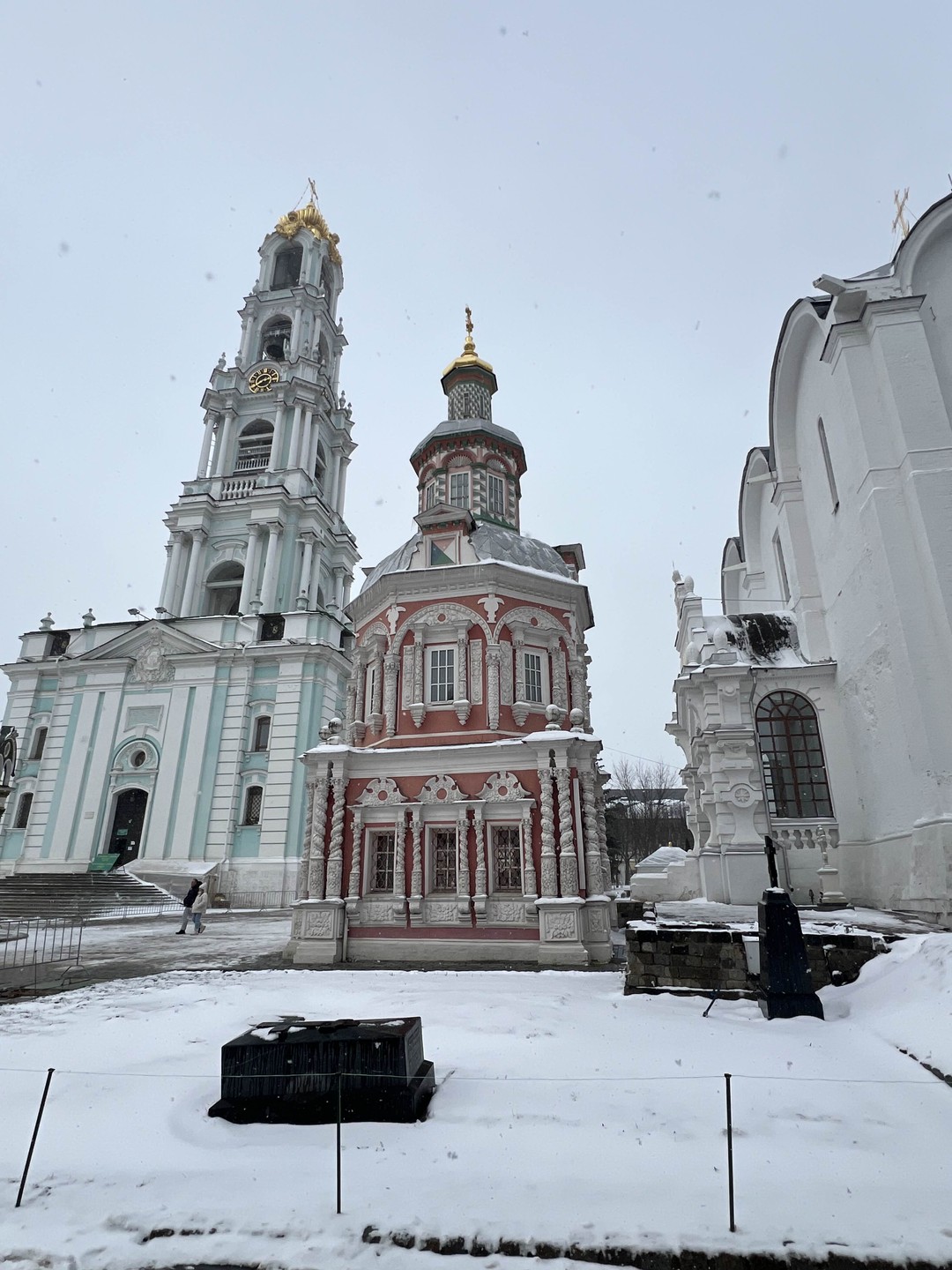 Нам очень понравилось! 2 взрослых и ребенок 10 лет, всем было интересно и нескучно. Сергей -