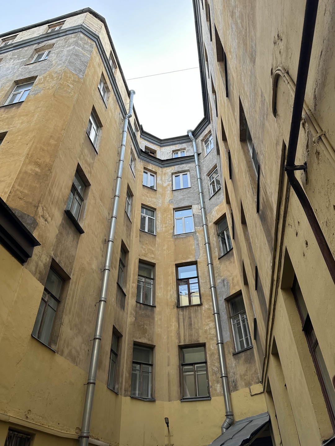 Питерский лайфстайл: по старинным парадным и дворам-колодцам (Вера)
