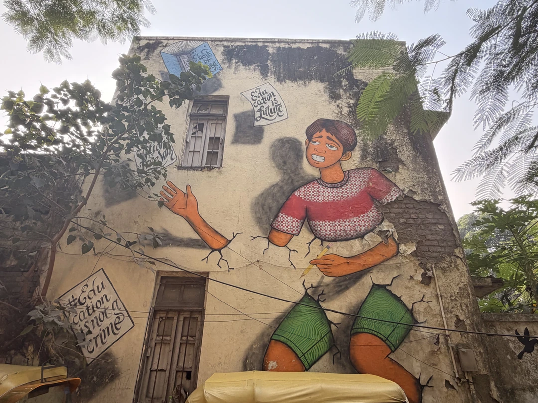 Потрясающий гид! Благодаря ему Дели открылся совершенно по-другому — живой, яркий, глубокий. Он очень заботливо продумывал