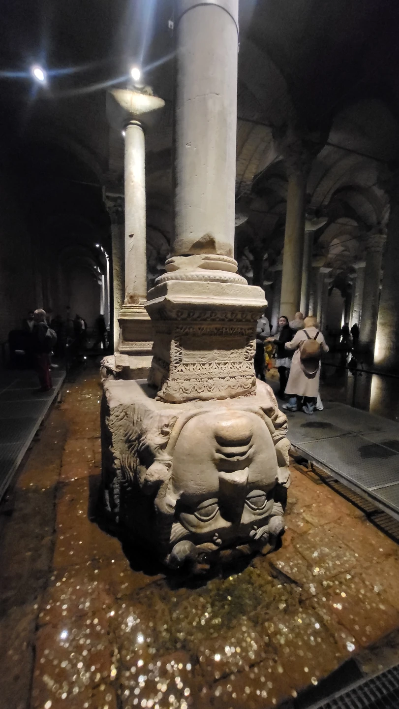 Спасибо большое Ирине и ее мужу Кямрану за прекрасно организованную экскурсию! И скорректировали по времени, дали