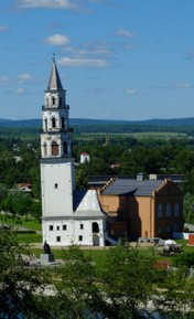Наклонная башня