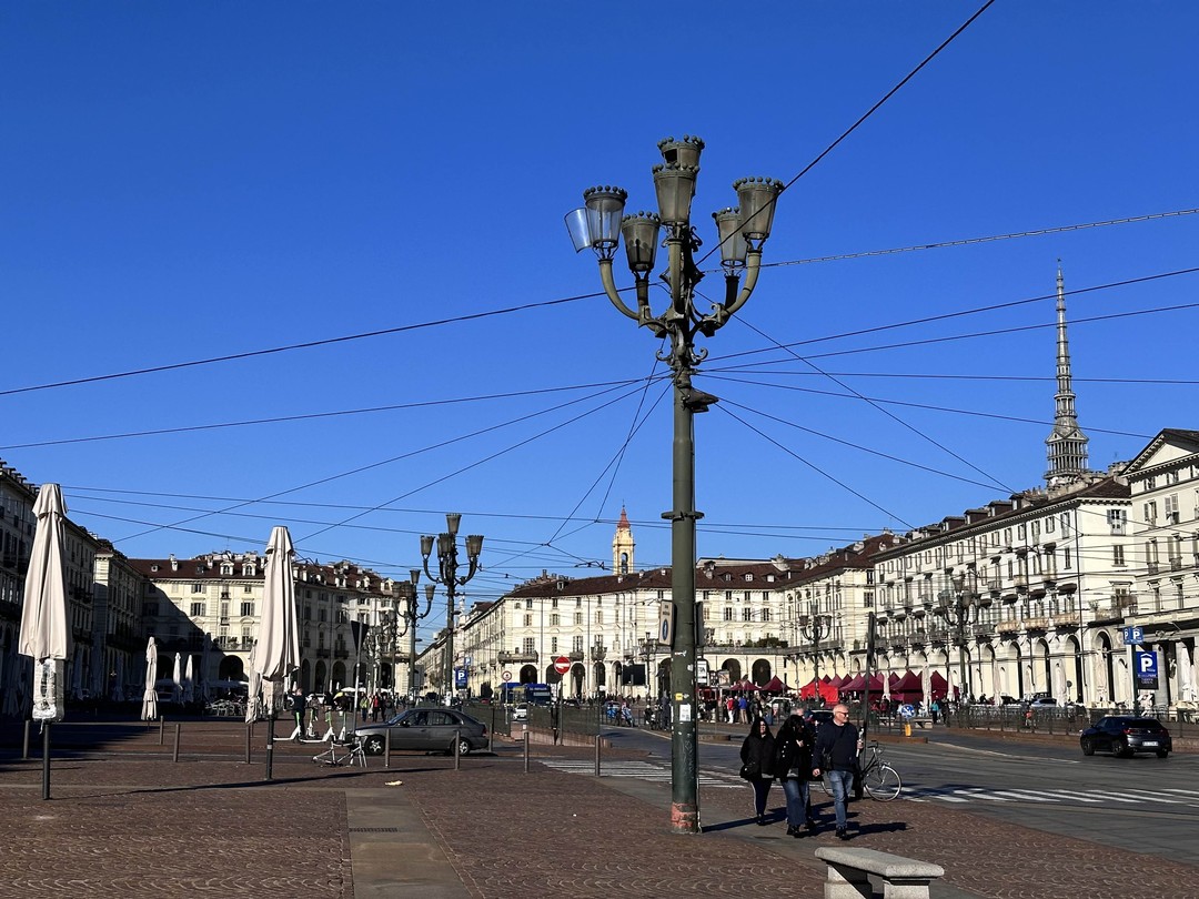 Мы гуляли с Кристиной еще в ноябре. Посетили все основные точки. Формат подачи легкий - непринужденная