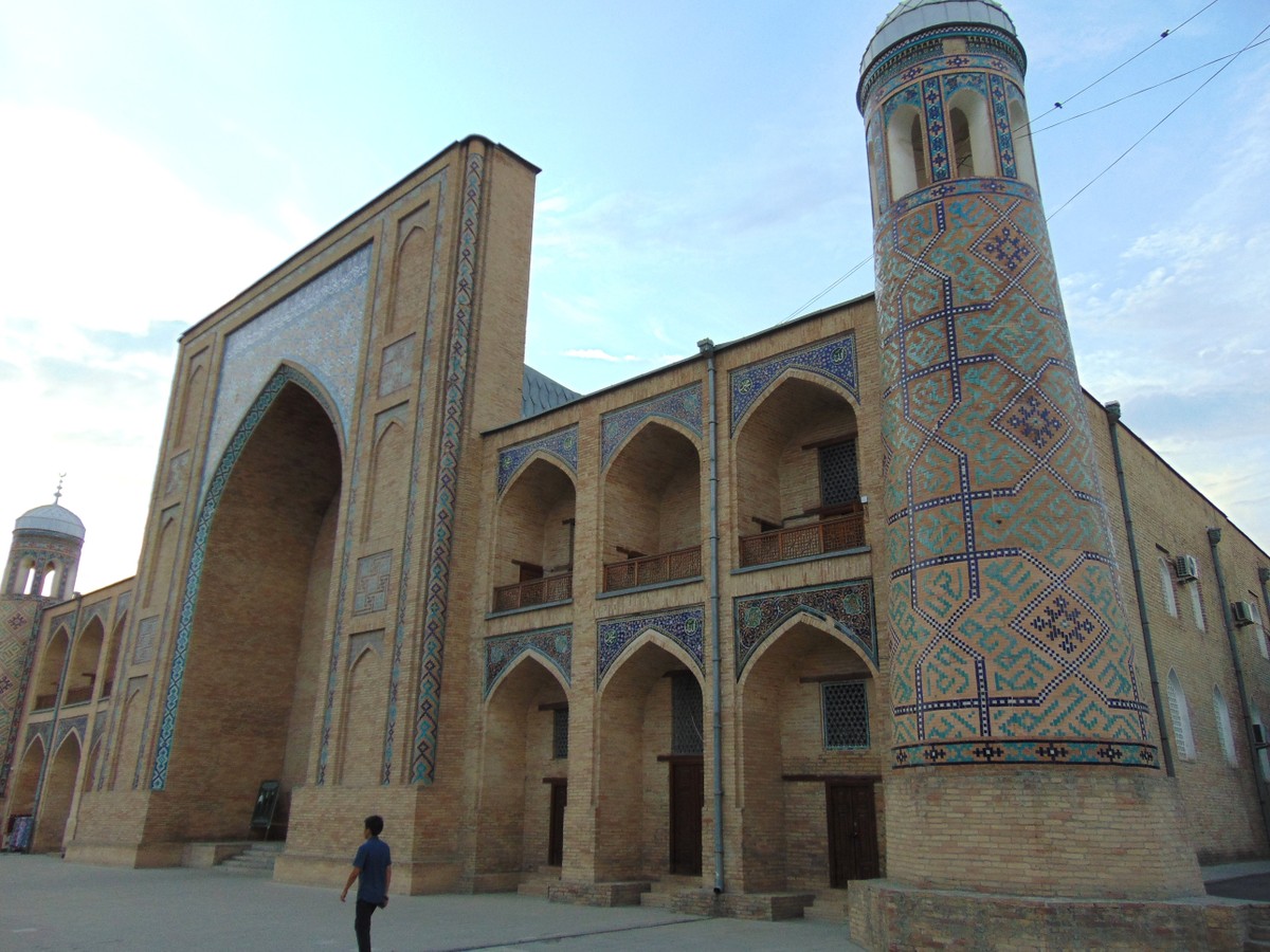 Главное изображение экскурсии - От оазиса до мегаполиса: эволюция Ташкента