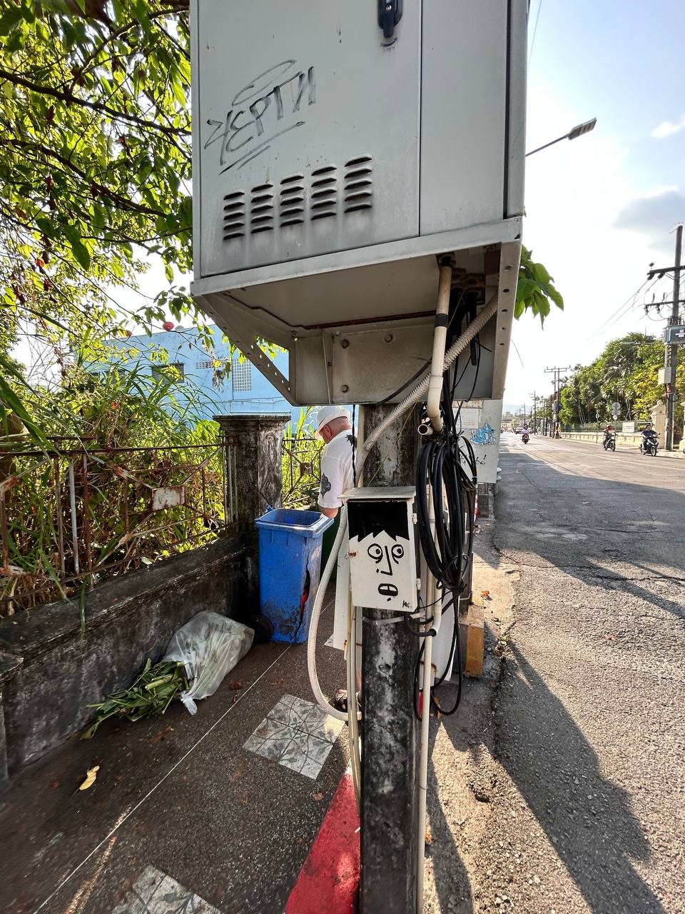 Пхукет-таун хоть и небольшой, но очень многогранный. Мы были тут не первый раз, но на экскурсии