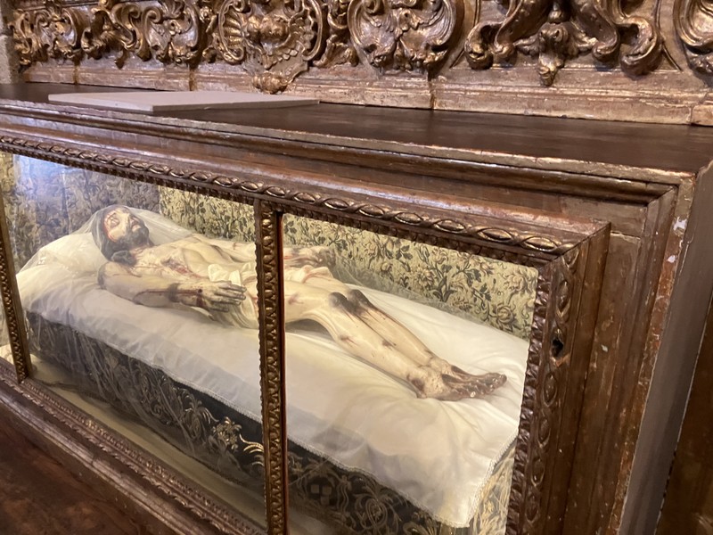 Спасибо Алексею за чудесную познавательную экскурсию. Интересные истории, живой язык, ответы а любые вопросы, приятный комплемент