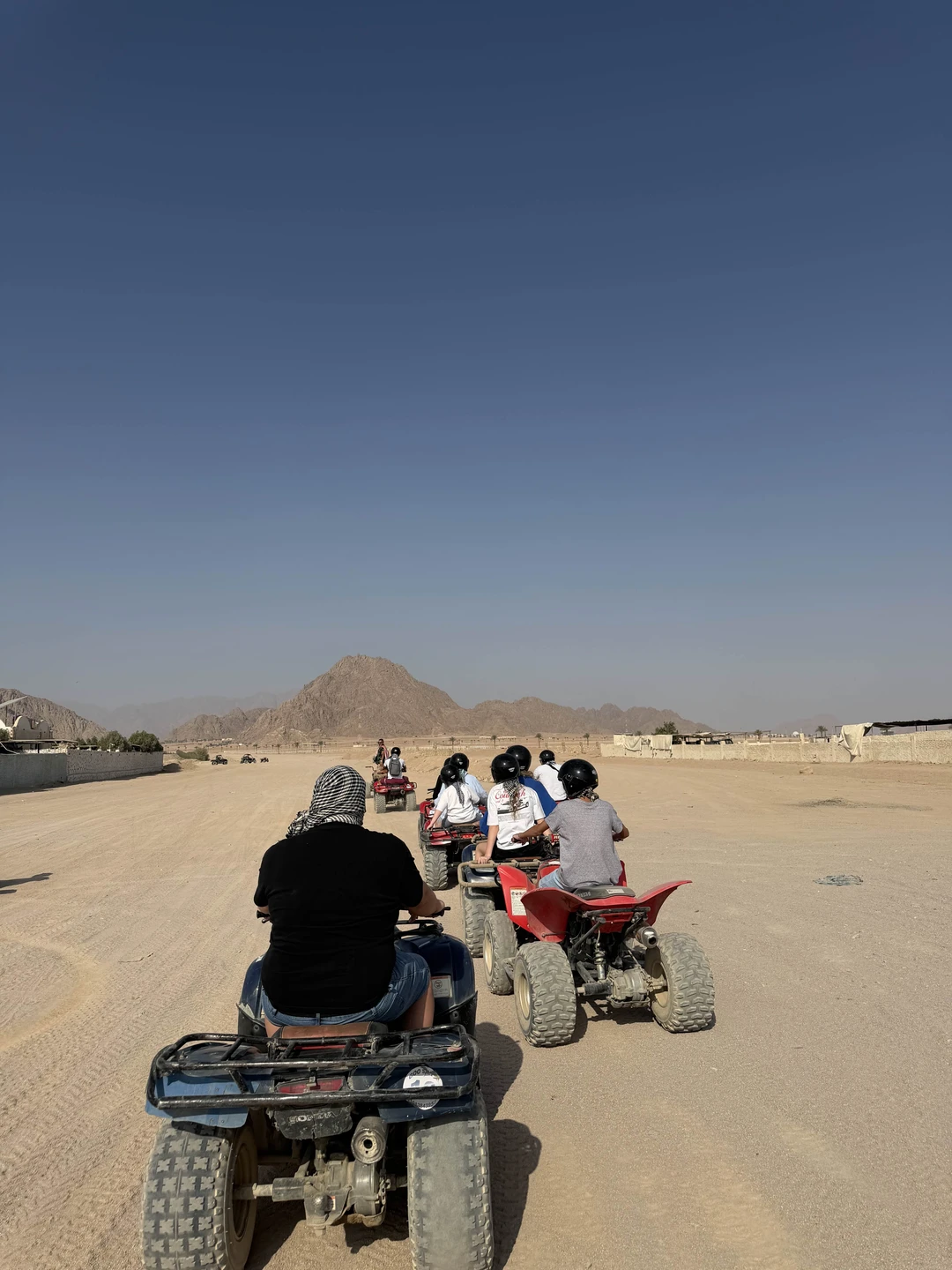 На квадроциклах в группе: сафари в Шарм-эль-Шейхе (Анастасия)