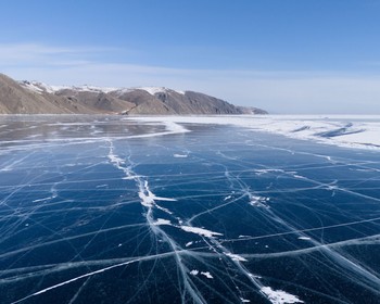 Ступа Просветления на острове Огой, катание на коньках и «поцелуй» Байкала