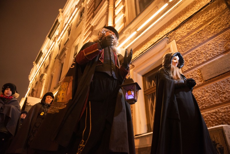 Виды Спектакль-променад «Новогоднее путешествие с фонарщиком Фаролеро»