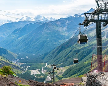 Баксанское ущелье, поляны Нарзанов и Азау, Эльбрус