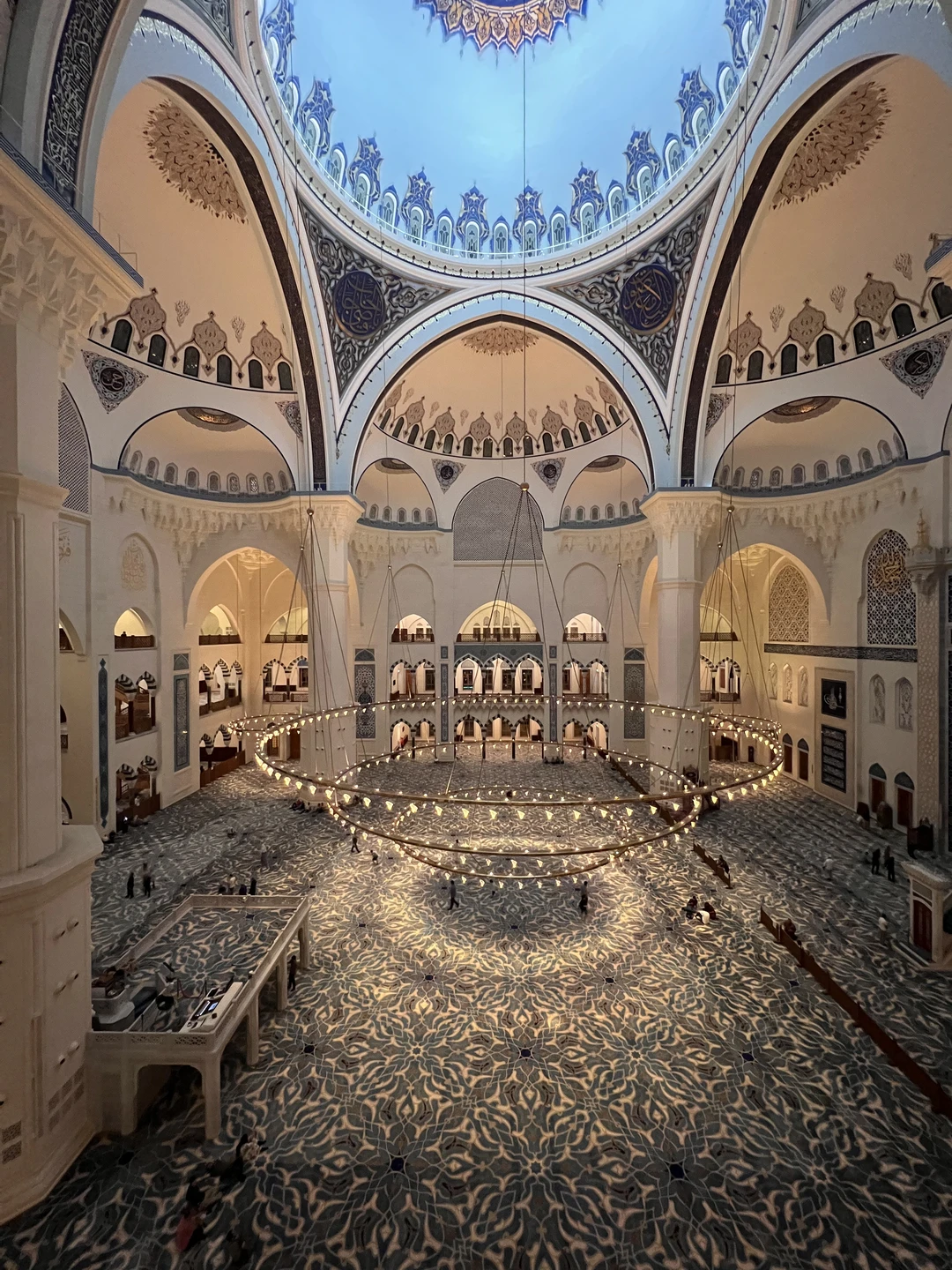 По ночному Стамбулу на автомобиле (Мария)