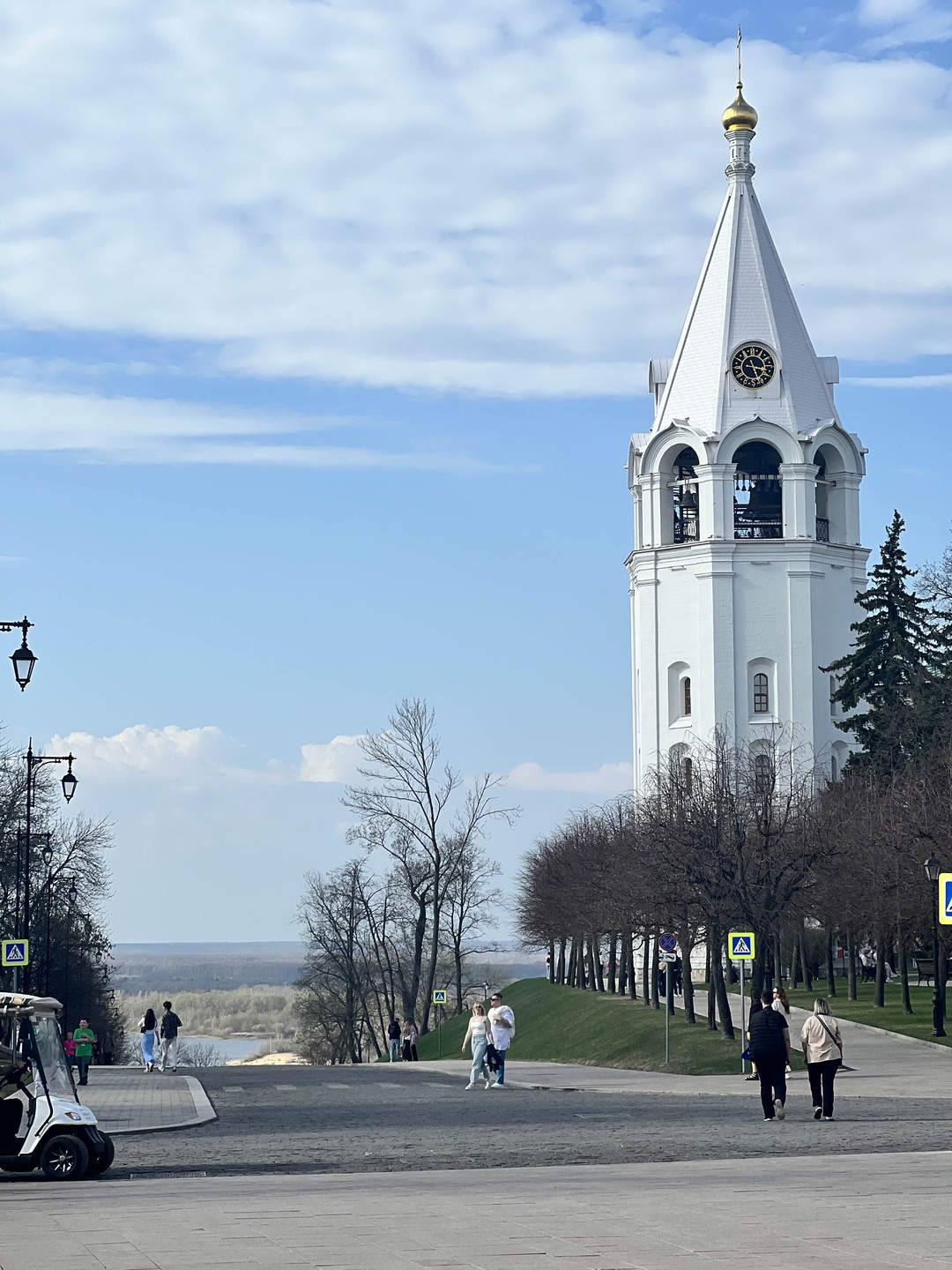 По Нижнему Новгороду на автомобиле (Екатерина)