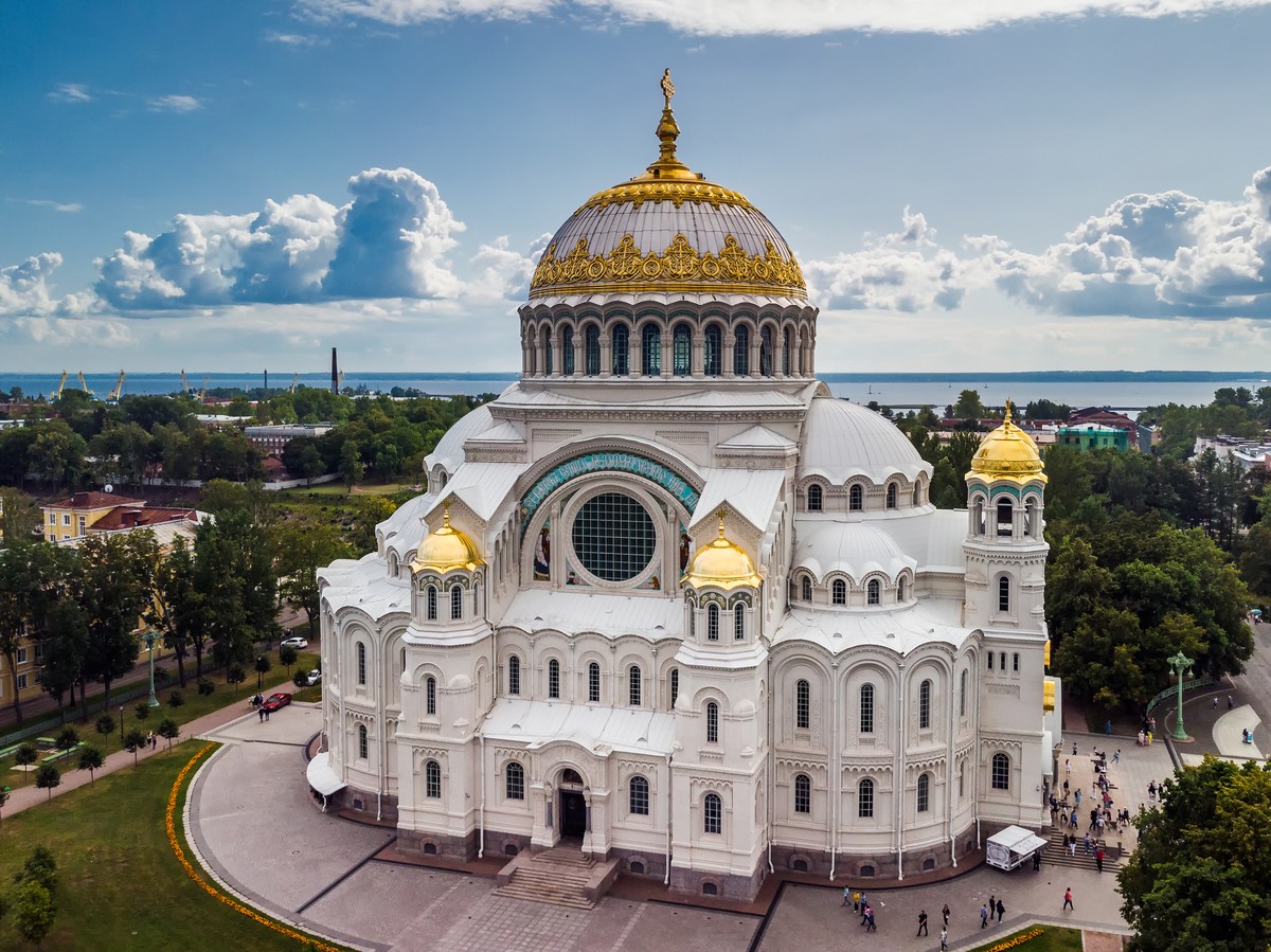 Главное изображение экскурсии - Морской Кронштадт: автобусная и теплоходная экскурсия