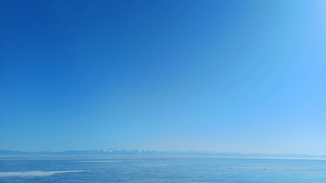 Потрясающая поездка! Зимний Байкал - это чистый восторг. Программа интересная и очень насыщенная, побывали в местах