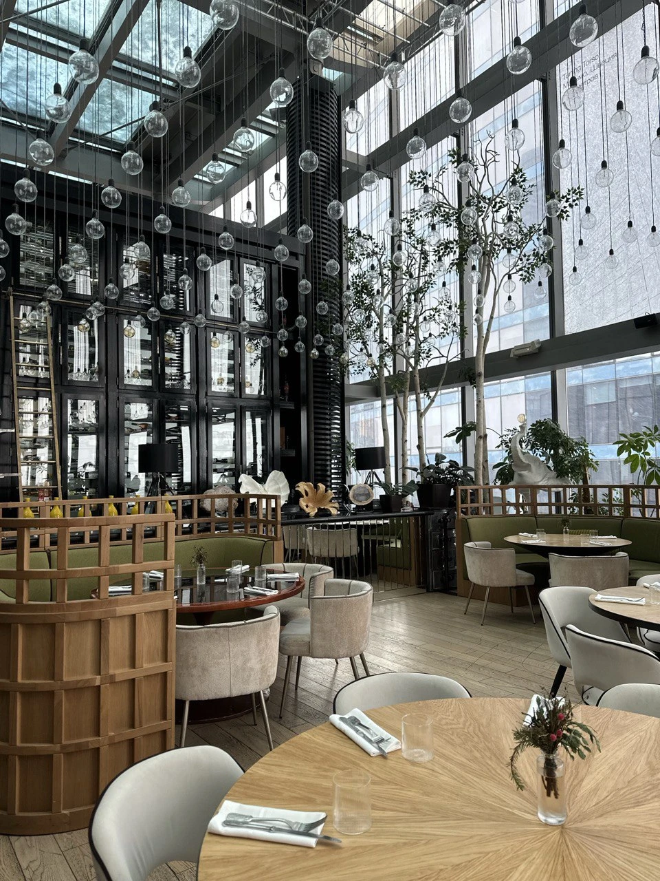 Все было прекрасно, много информации, приятная подача, интересно до последней секунды экскурсии. Больше таких замечательных людей