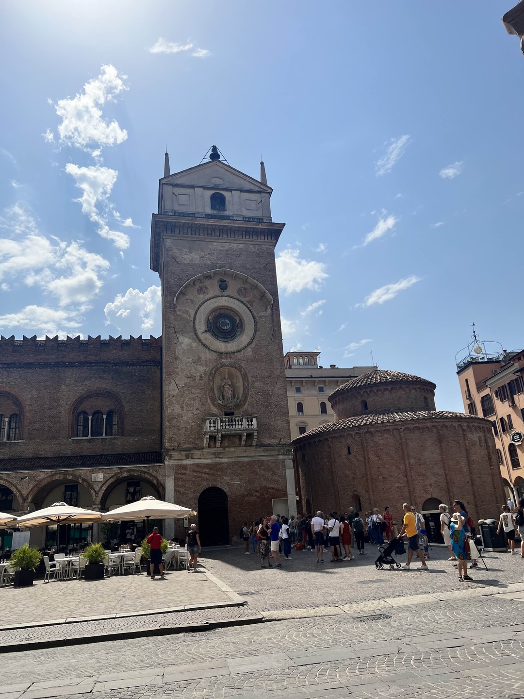 Сегодня посетили Мантую с гидом Нонной.