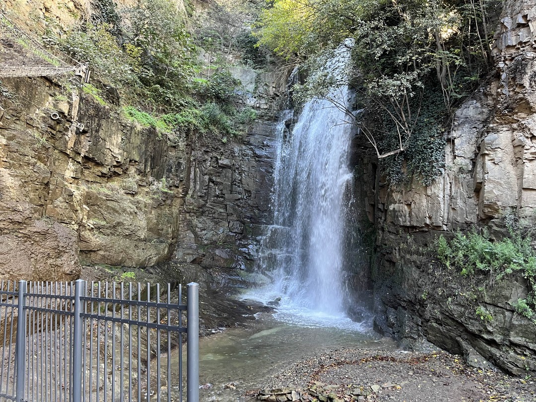 Ходили на экскурсию с гидом Александром, он заранее связался в вотсапе для уточнения деталей. Маршрут очень
