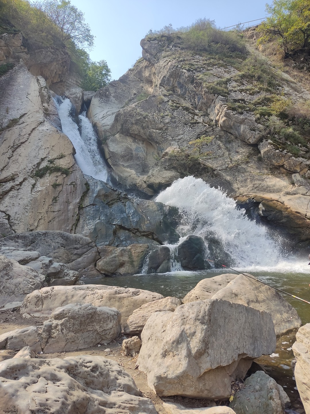 У нас экскурсию проводил Хабиб. Всё прошло на высоком уровне организации. Много интересной информации. Комфортное вождение