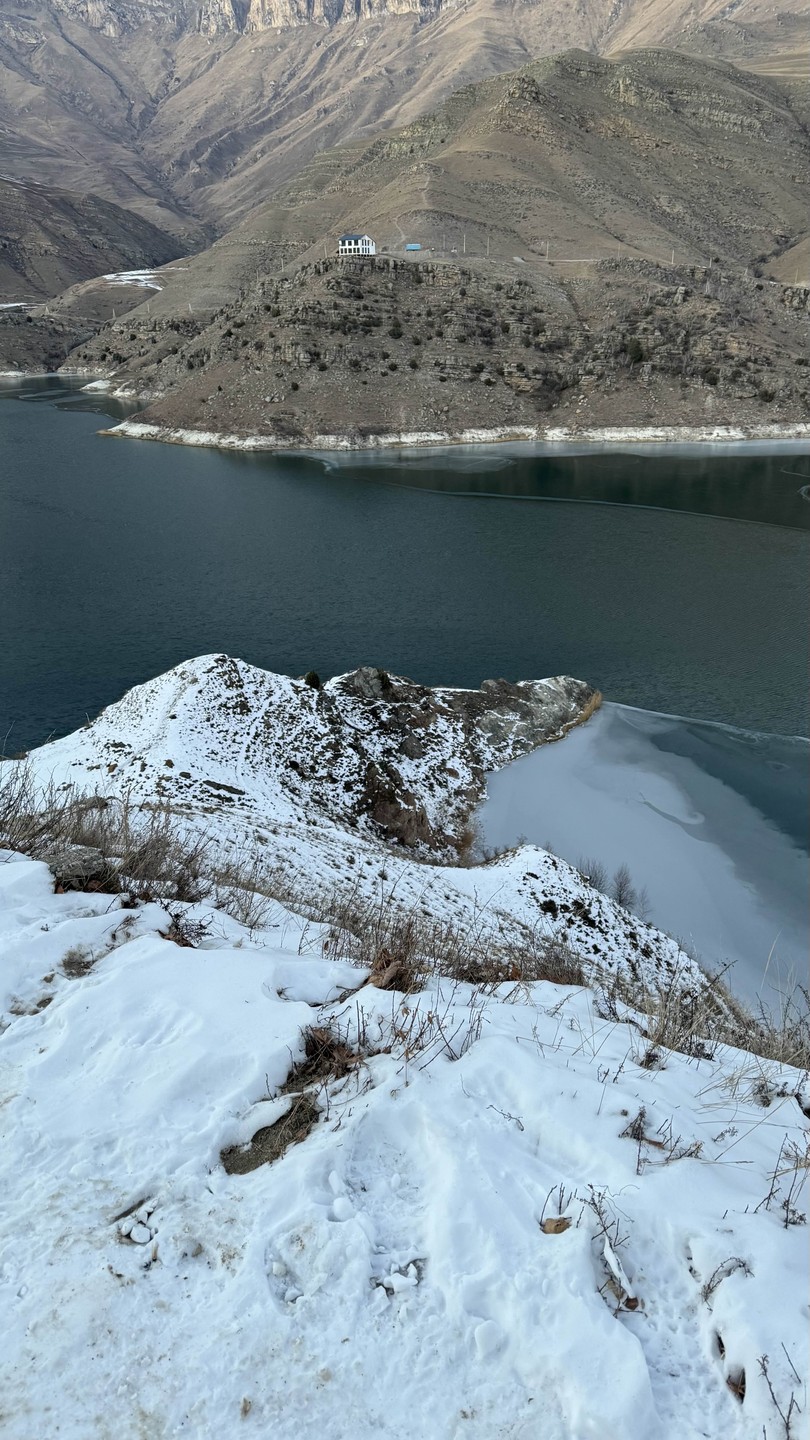 Отличная экскурсия! Опытный экскурсовод, глубоко погруженный в историю края! Великолепные виды! Очень рекомендую!