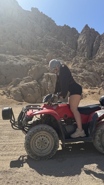 На квадроциклах в группе: сафари в Шарм-эль-Шейхе (Виолетта)
