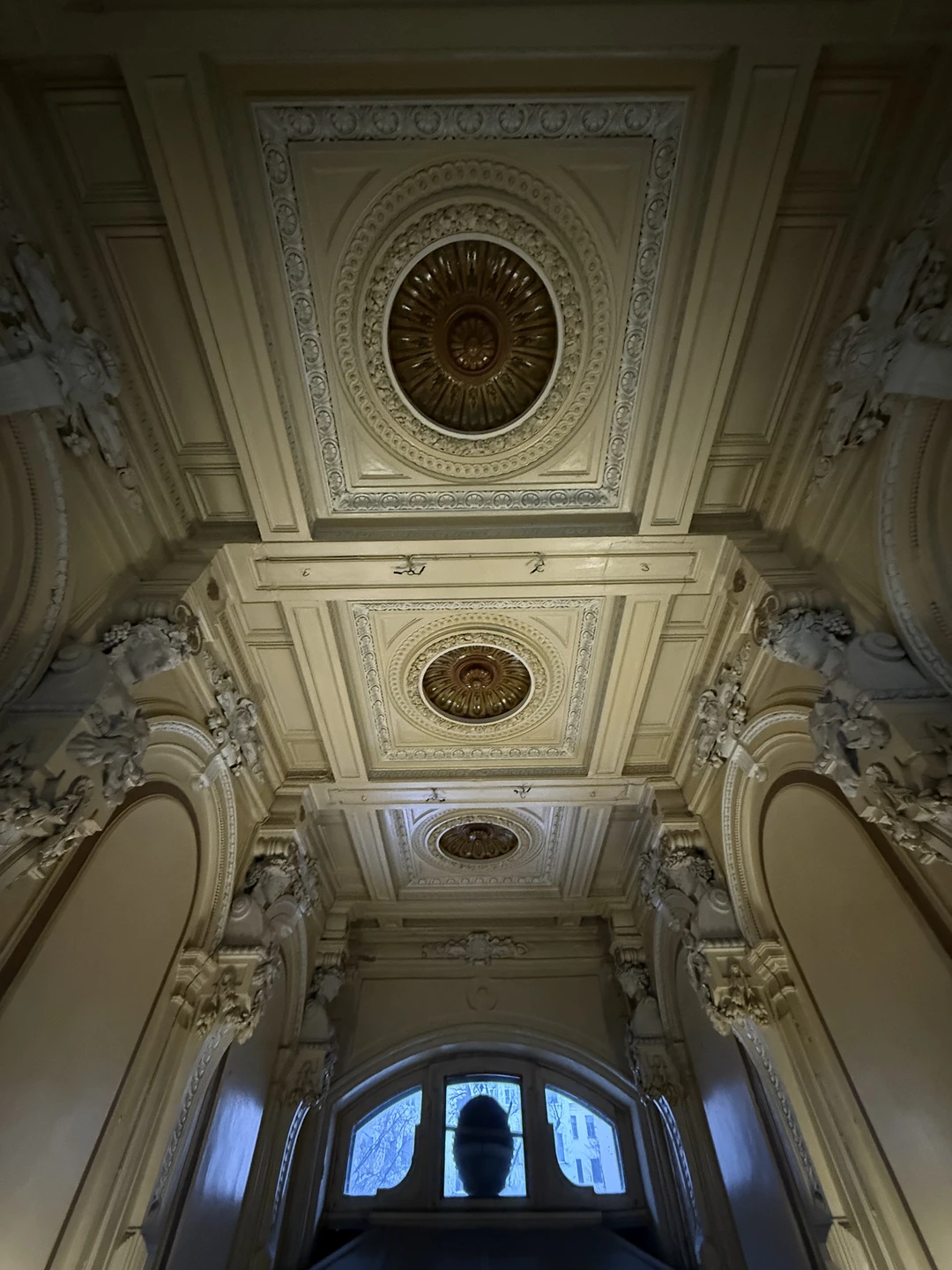 Секретные места Васильевского острова (Топор)