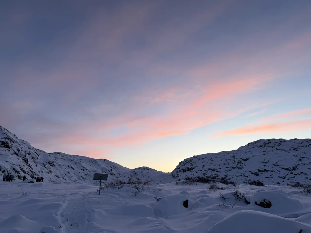 시원시원한 성격에 따수운 마음을 지닌 가이드 세르게이님 덕분에 하루가 너무 체계적이고 유쾌하고 알찼습니다. 제 시간에 숙소에서