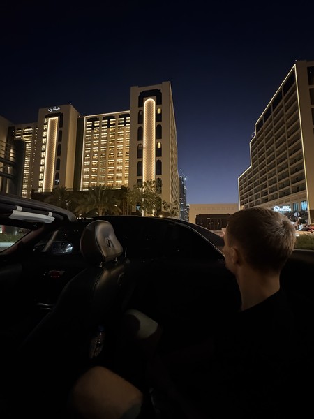 Хотим поблагодарить организатора за проведенную экскурсию! Нам все очень понравилось! Посетили много значимых мест с параллельными