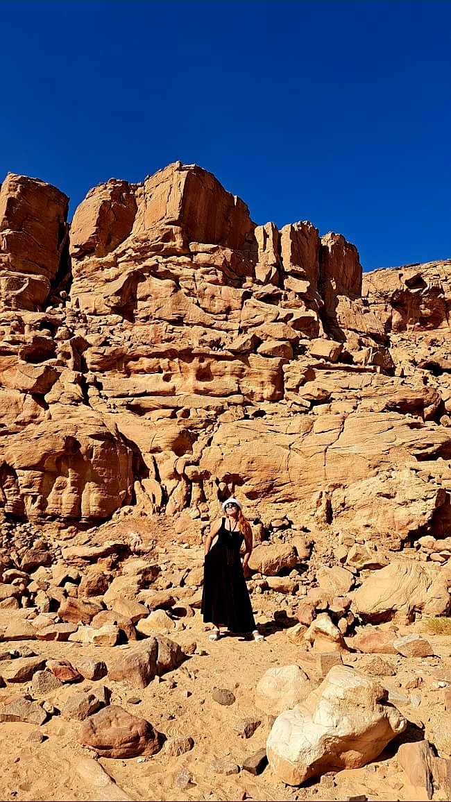 Очень понравилась экскурсия) насыщенная, гид Мухамед замечательный, юморил, поддерживал, помогал, также как и фотограф))) пейзажи великолепные!