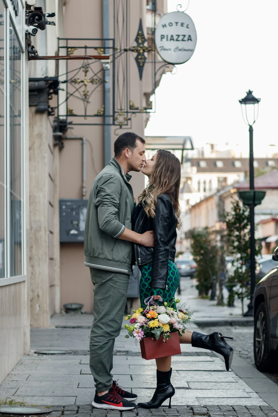 Хочу выразить свою благодарность Виктории за замечательную фотопрогулку по Батуми и прекрасные снимки! Спасибо!