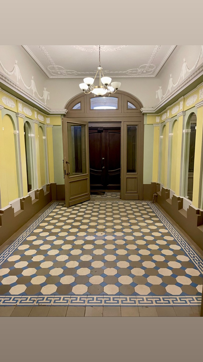 Петроградская сторона снаружи и изнутри (Наталья)