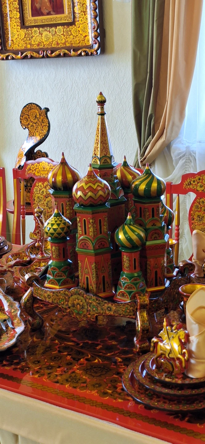 Пожалуй, одна из лучших экскурсий в плане гид сопровождения, на которой я бывал. Профессионально исполненная, информативная