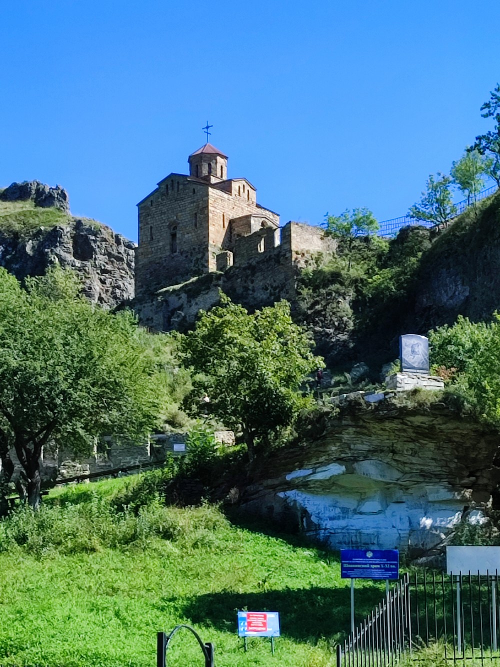 Домбай: от поляны — к вершине альпийского высокогорья (6/10)