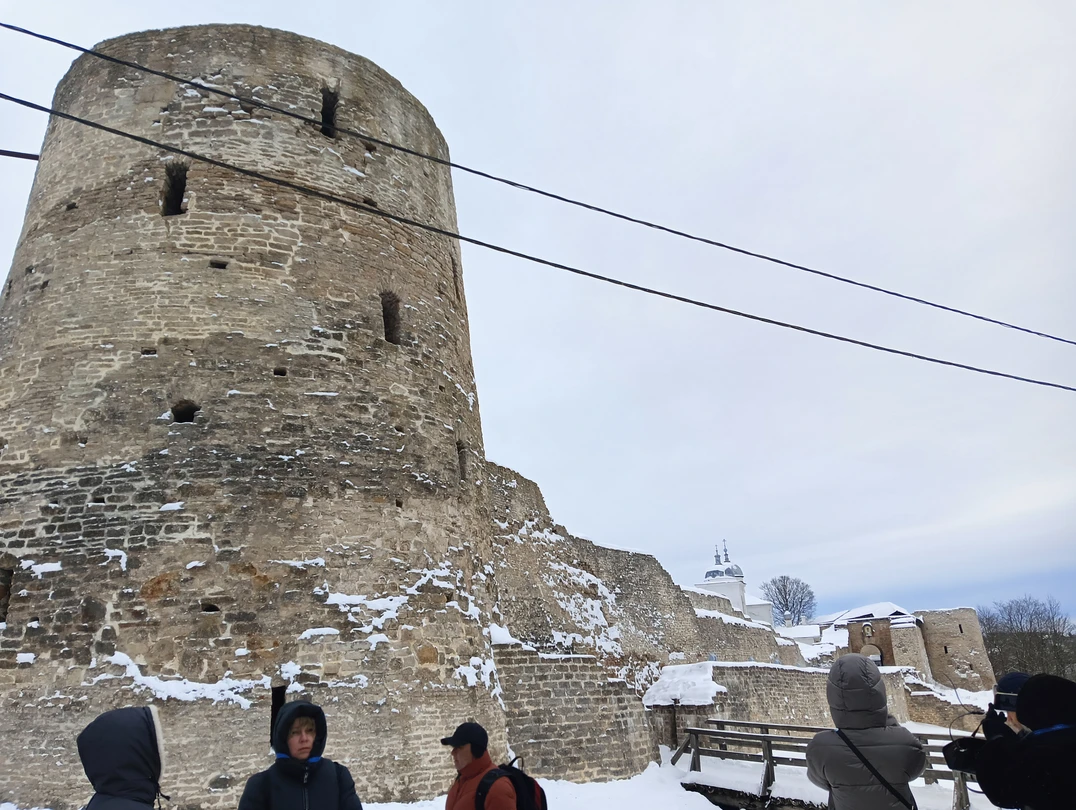 Автобусная экскурсия из Пскова в Изборск и Печоры (Солдатова)