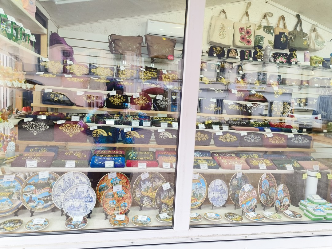 Спасибо Светлане за отличную экскурсию по Торжку! Прекрасно спланированный маршрут, отличное знание города и подача материала