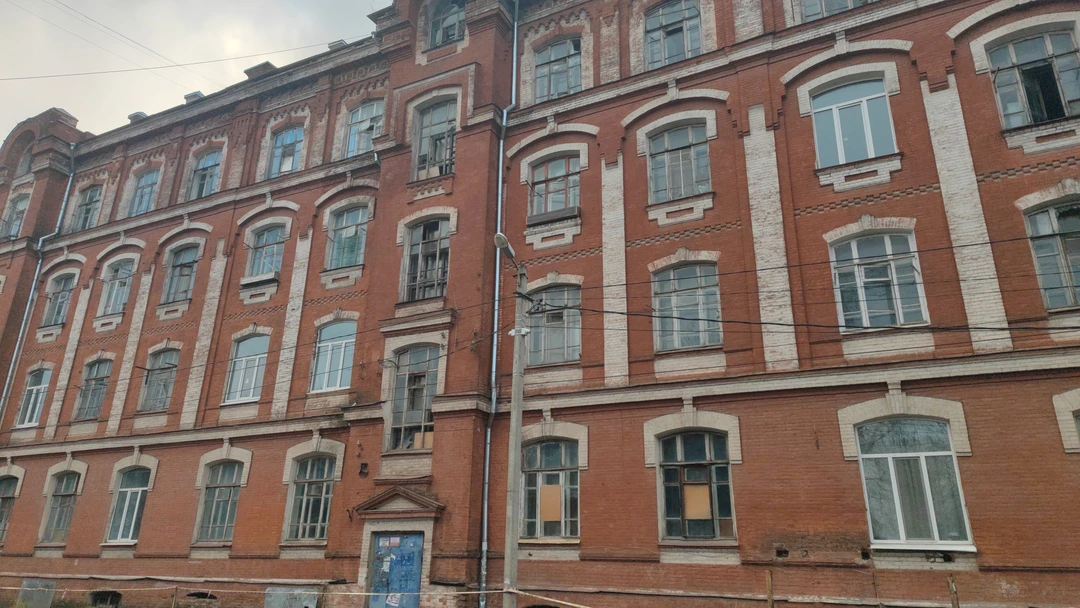 23 ноября 25 года посетили увлекательную экскурсию по Морозовскому городку. В первую очередь нам повезло с