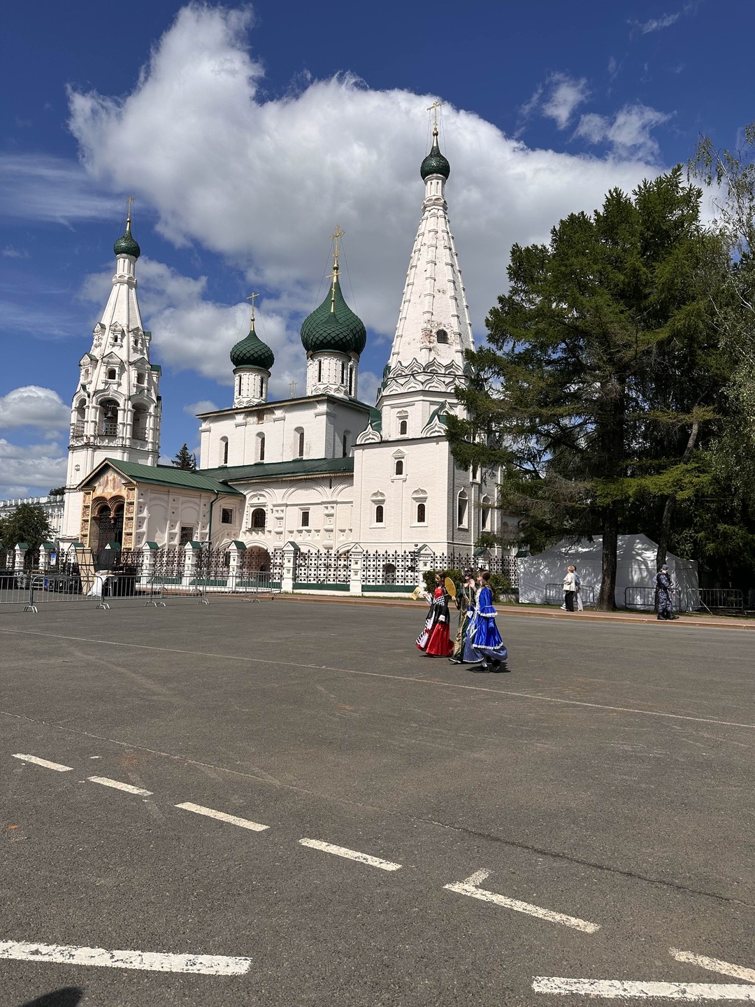 Чудесная прогулка, перед этим сама прошла почти тем же маршрутом, с экскурсией конечно все интереснее, посоветовали