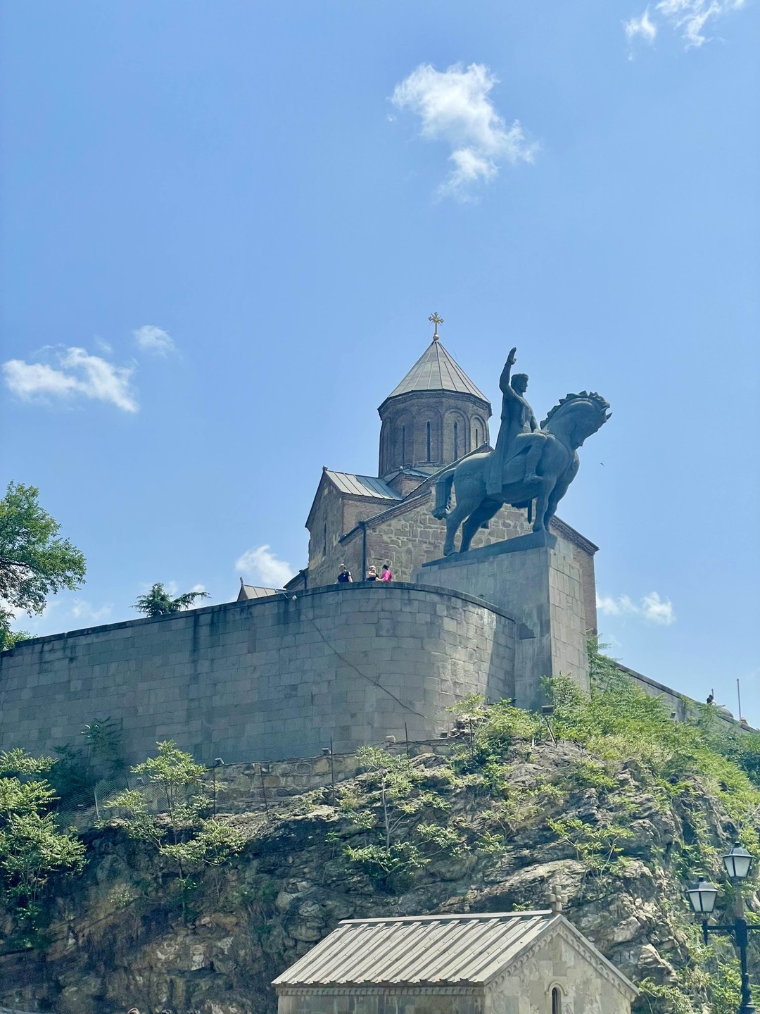 Это была самая классная экскурсия от Трипстера. Малхаз покорил нас;)