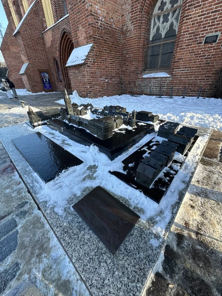 Ездила с мамой буквально на сутки первый раз в Калининград,погода встретила нас -20,Не смотря на это