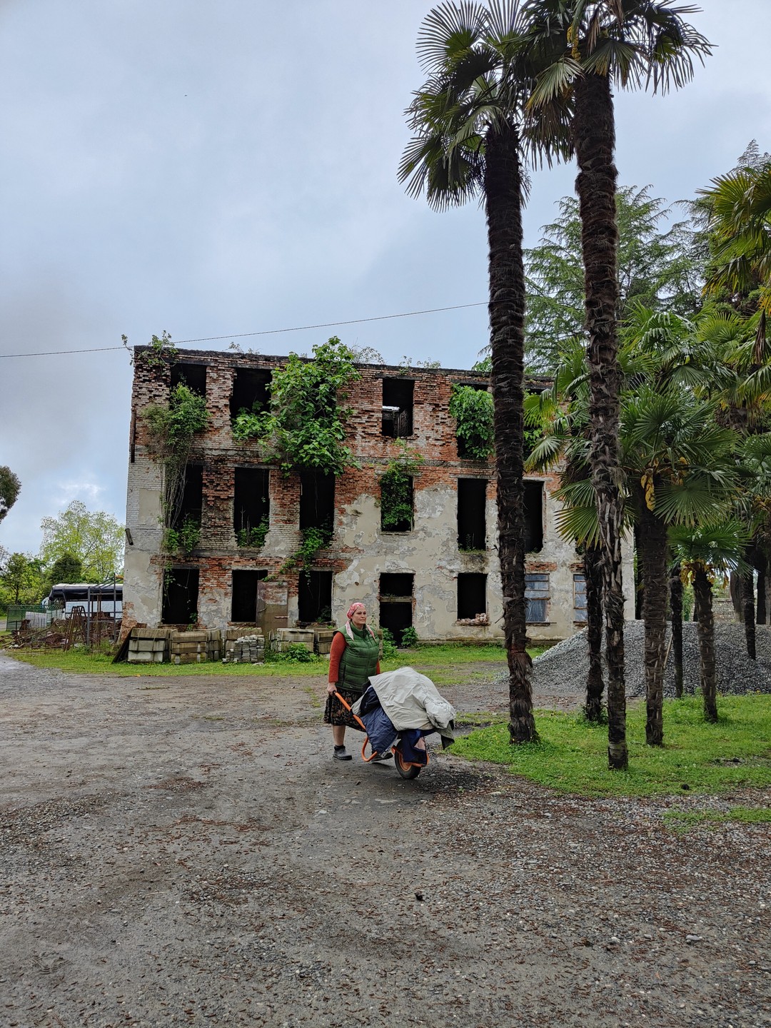 Ждали интересного времени препровождения, а получили рядовую экскурсию в запотевшем микроавтобусе, где много времени в пути