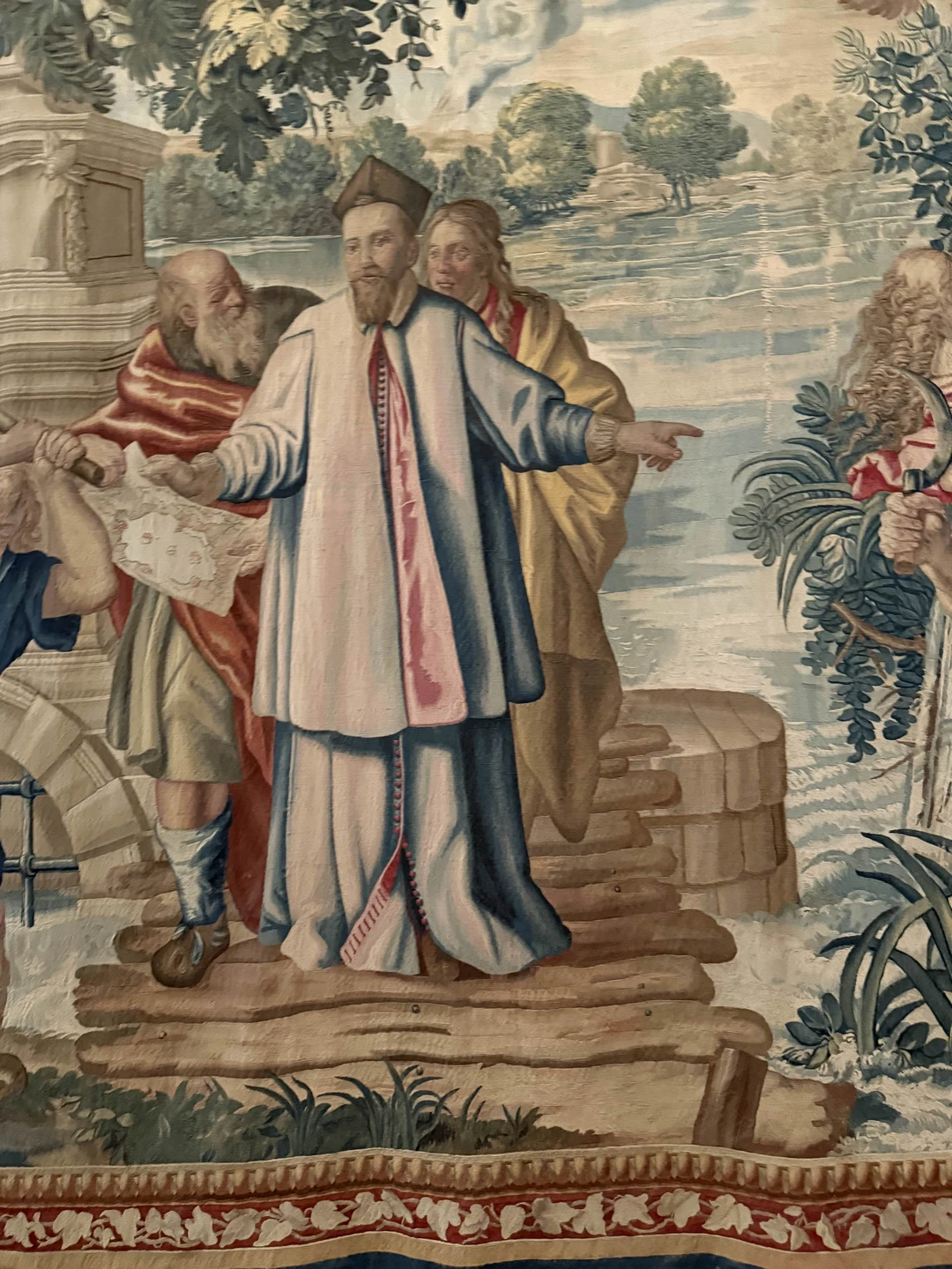 Экскурсовод Елена, провела экскурсию в Ватикане и Соборе Св. Петра. Понравилось, узнали много нового