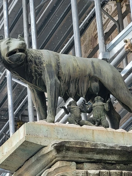 Татьяна супер гид! Очень обьемно и интересно! Рекомендую. 6 часов пролетели незаметно и даже дождь не