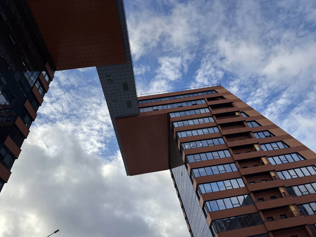 Виктор! Спасибо Вам за увлекательное насыщенное путешествие! Очень приятно слушать человека, влюбленного в свой город и