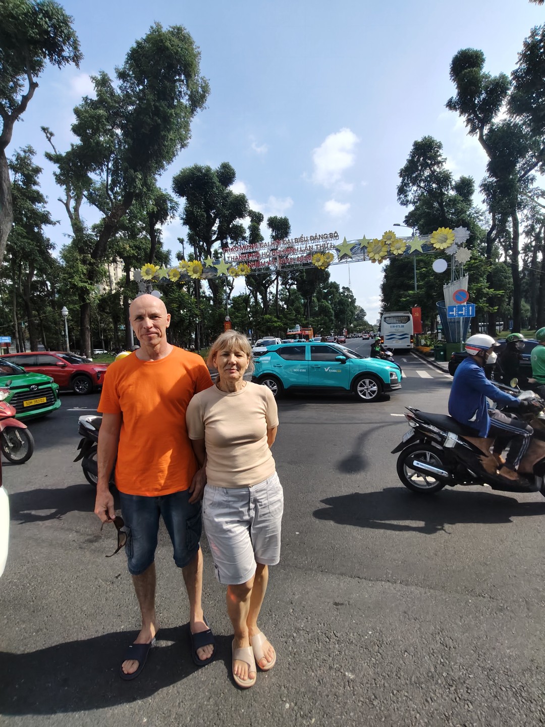 Экскурсия прошла отлично. Ирина профессионал своего дела. Легко пообщались, очень довольны!