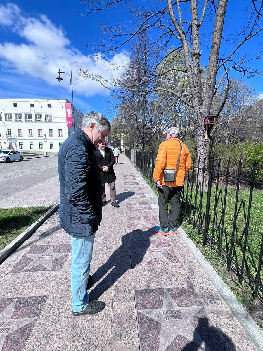 Демьян не просто хороший гид и прекрасный рассказчик, но очень обаятельный человек. Через 5 минут общения