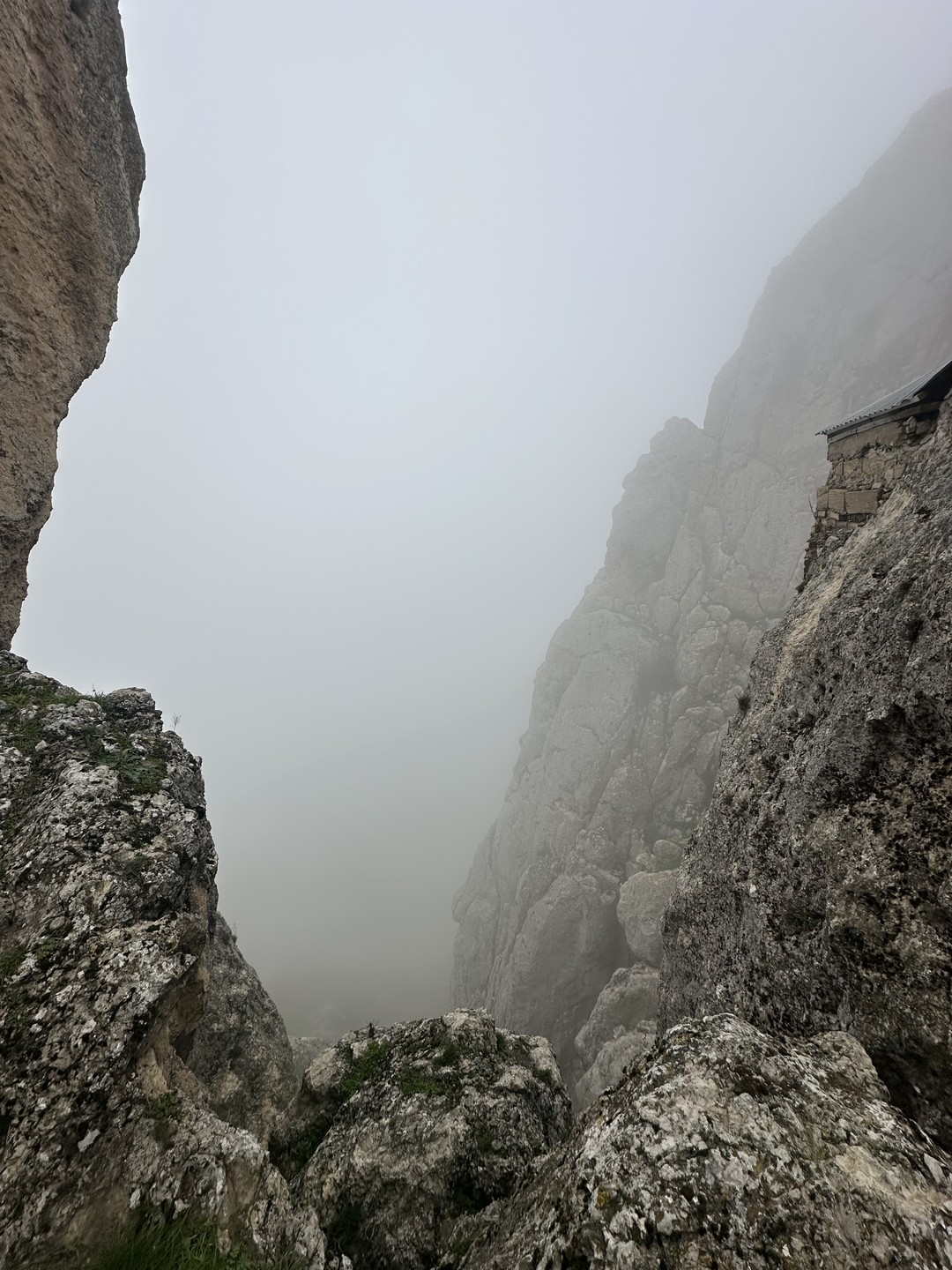 Из Баку - к марсианским пейзажам и розовому озеру (Владимир)