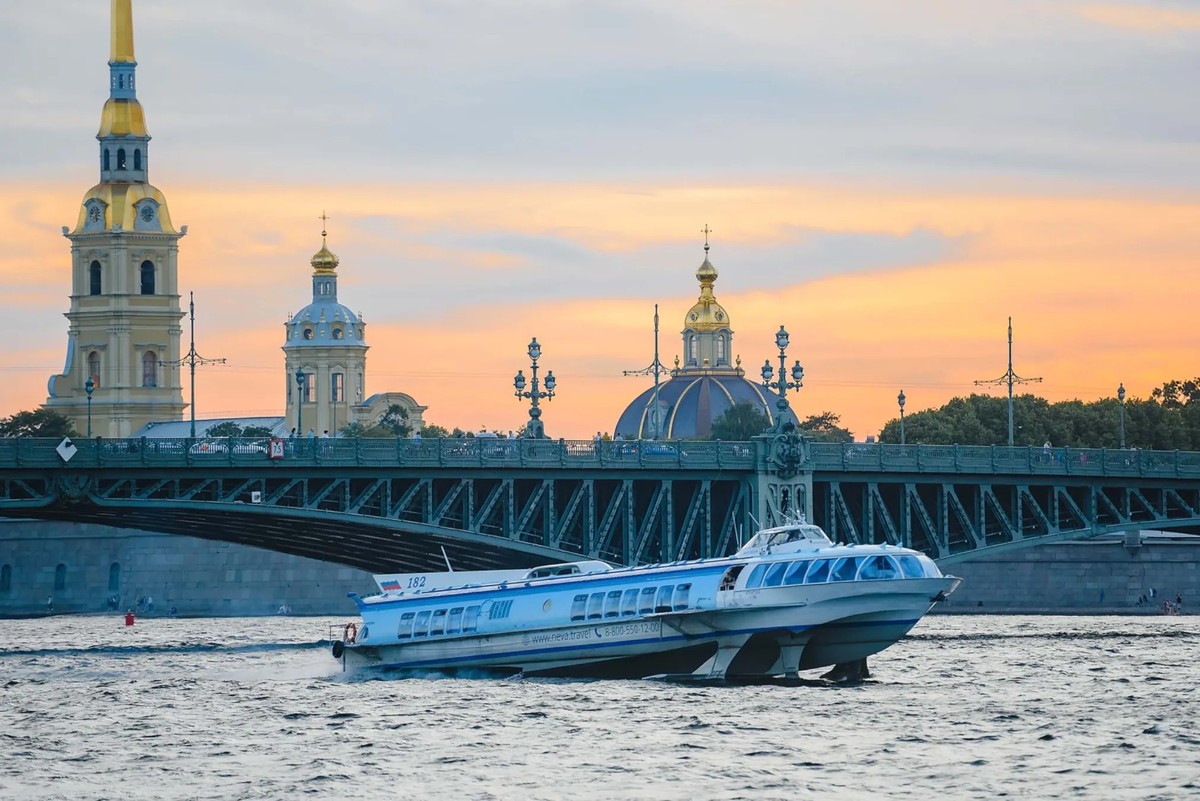 Метеор в Петергоф