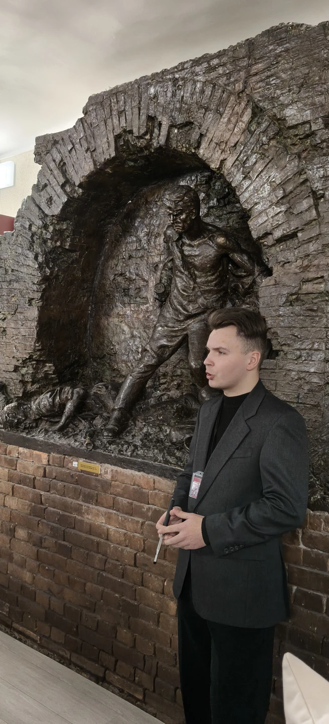 Описать можно одним словом - отвратительно! Посещение Бреста и Брестской крепости рекомендую однозначно, но не с