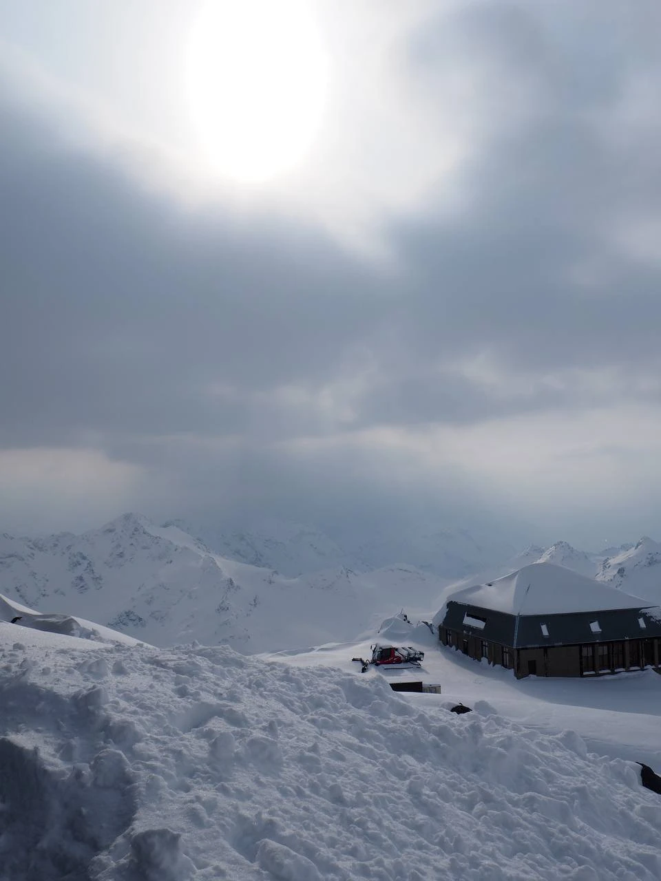 Была на экскурсии 15 ноября 2025. Мне безумно все понравилось. Начну с того, что Артемий прекрасный