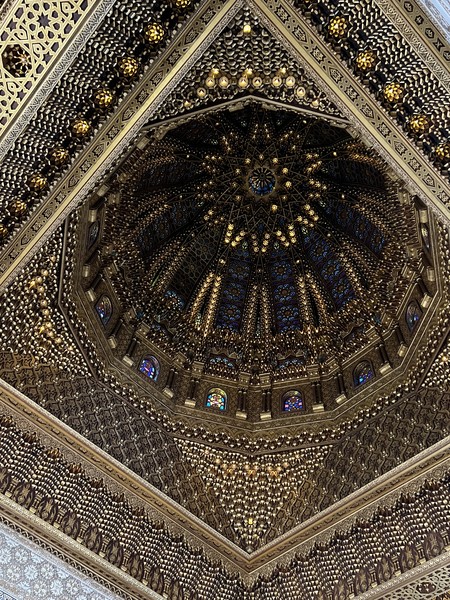 отличная программа прогулки, знакомство со всеми основными достопримечательностями города, интересный рассказ, сведения о жизни в стране